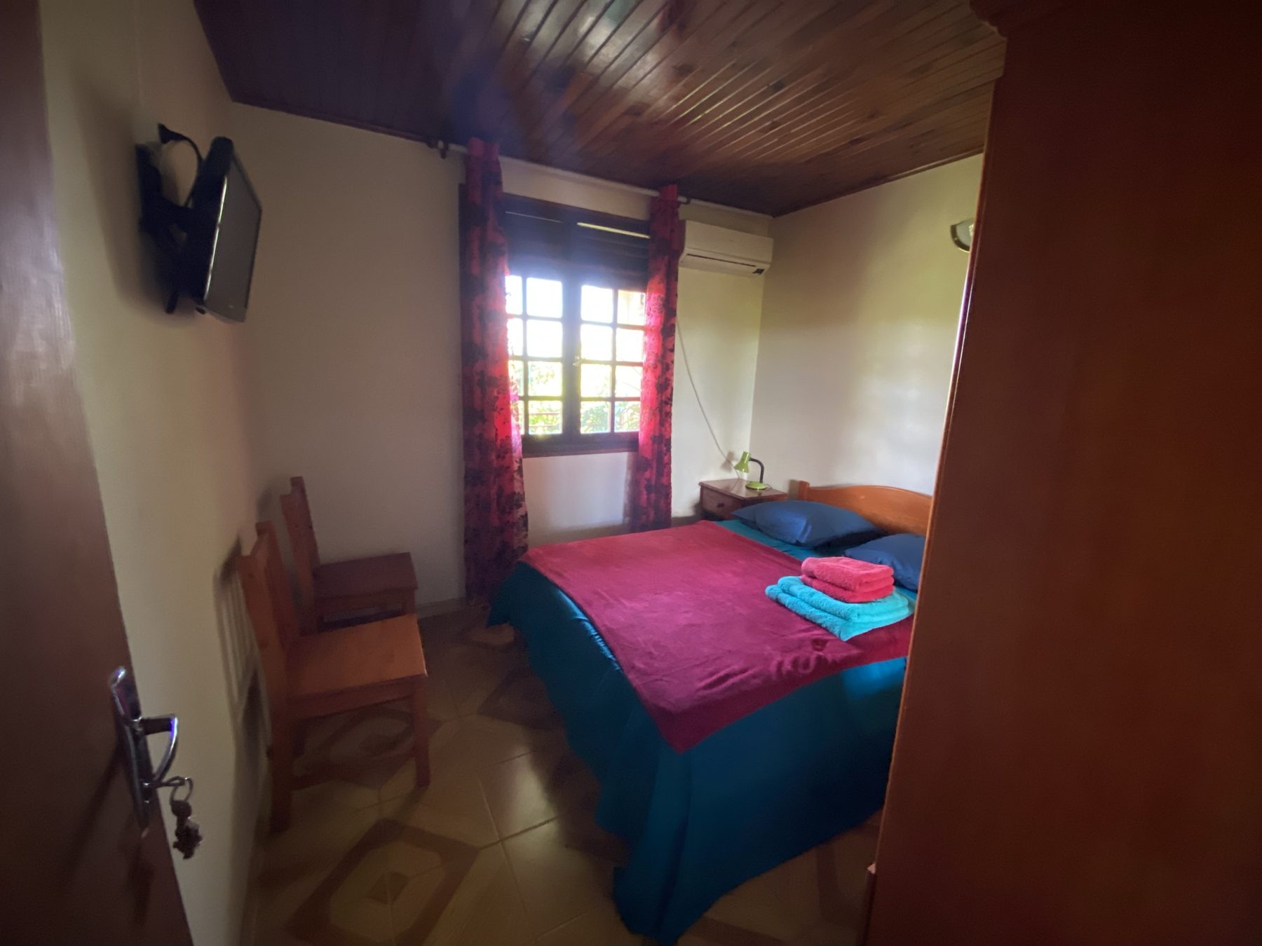 Chambre Mango, lit double